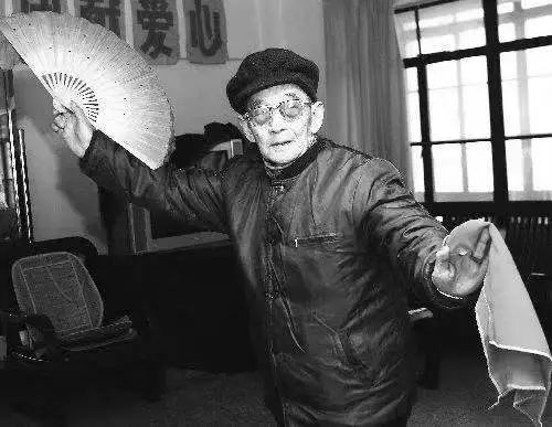 凤台花鼓灯调研_淮南凤台花鼓灯创始人_凤台花鼓灯抢板凳