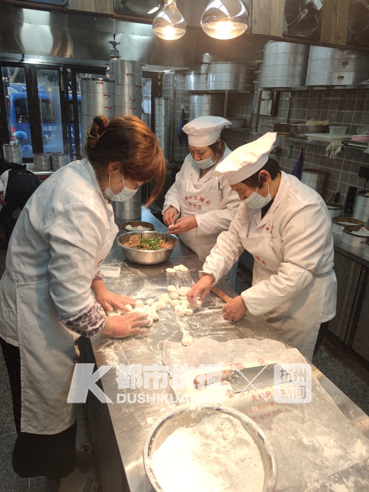 富阳豆腐包、富阳的场口土猪肉包子店开业(图5) 杭州快递公司招聘兼职_杭州快递员招工_杭州快递临时工招聘