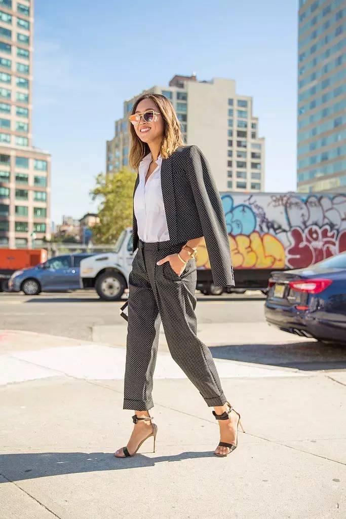 职场时尚ol服装搭配_职场服装搭配技巧_职场时尚穿搭