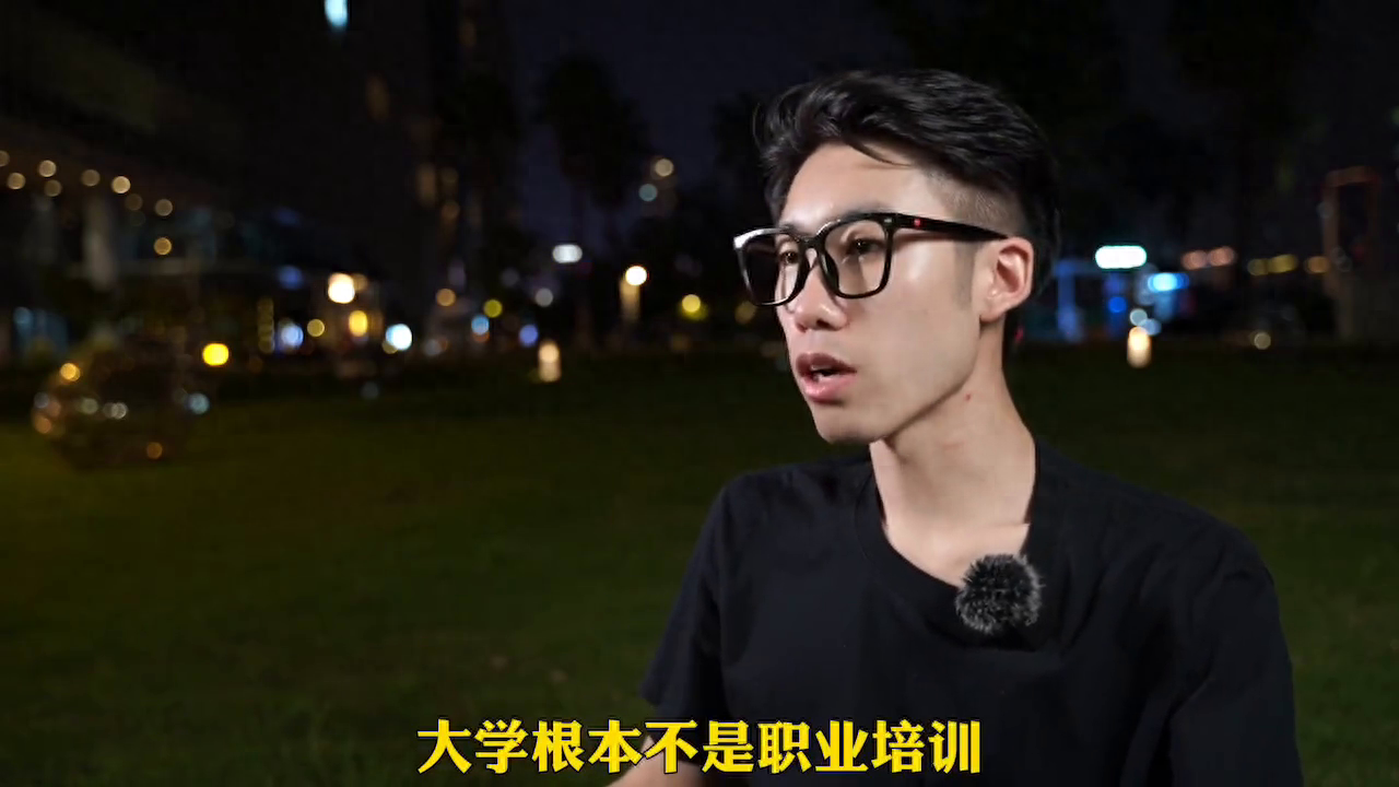 大学职场英语的内容_大学生职场英语答案_大学生职场英语