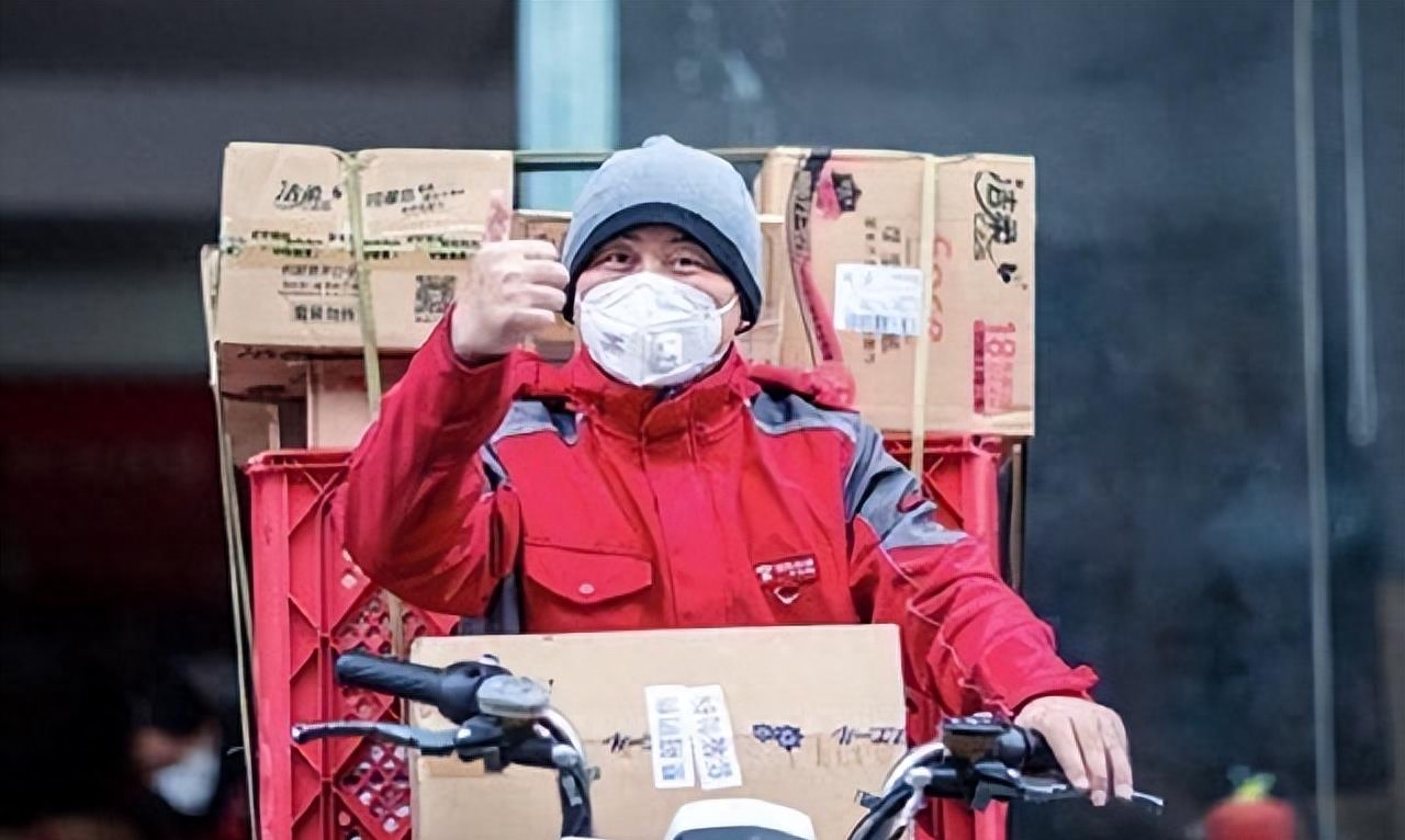 快递招聘信息怎么写_天天快递 招聘_快递招聘图片