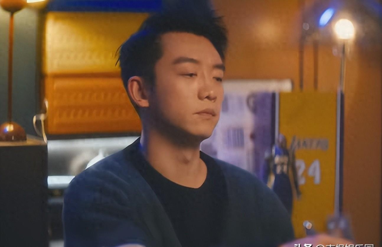 必看职场电影_关于职场的老电影_职场的电影电视剧