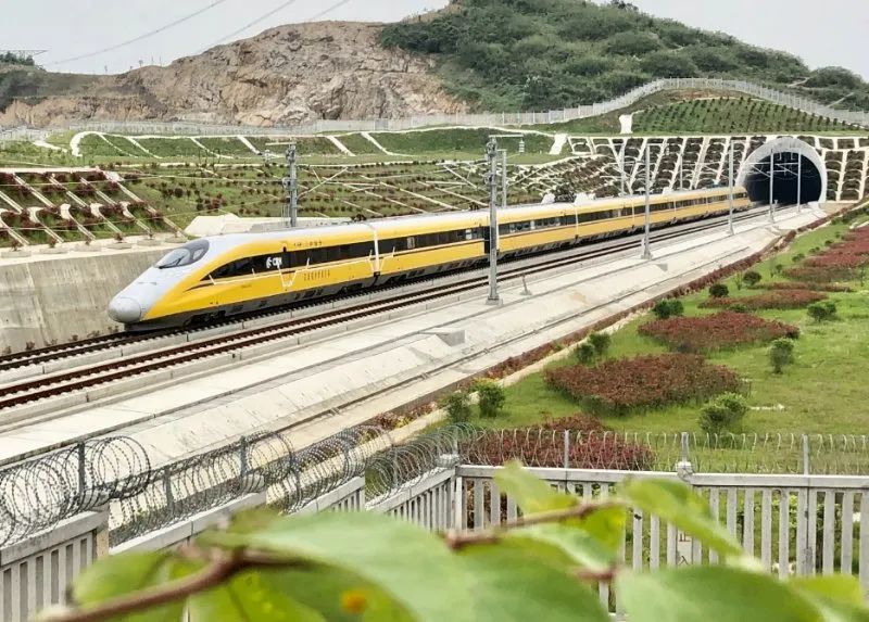 商合杭高铁合湖段逐级提速试验列车跑出时速350公里(图3) 商杭高铁 凤台_商杭高铁吧百度贴吧_商杭高铁全程票价