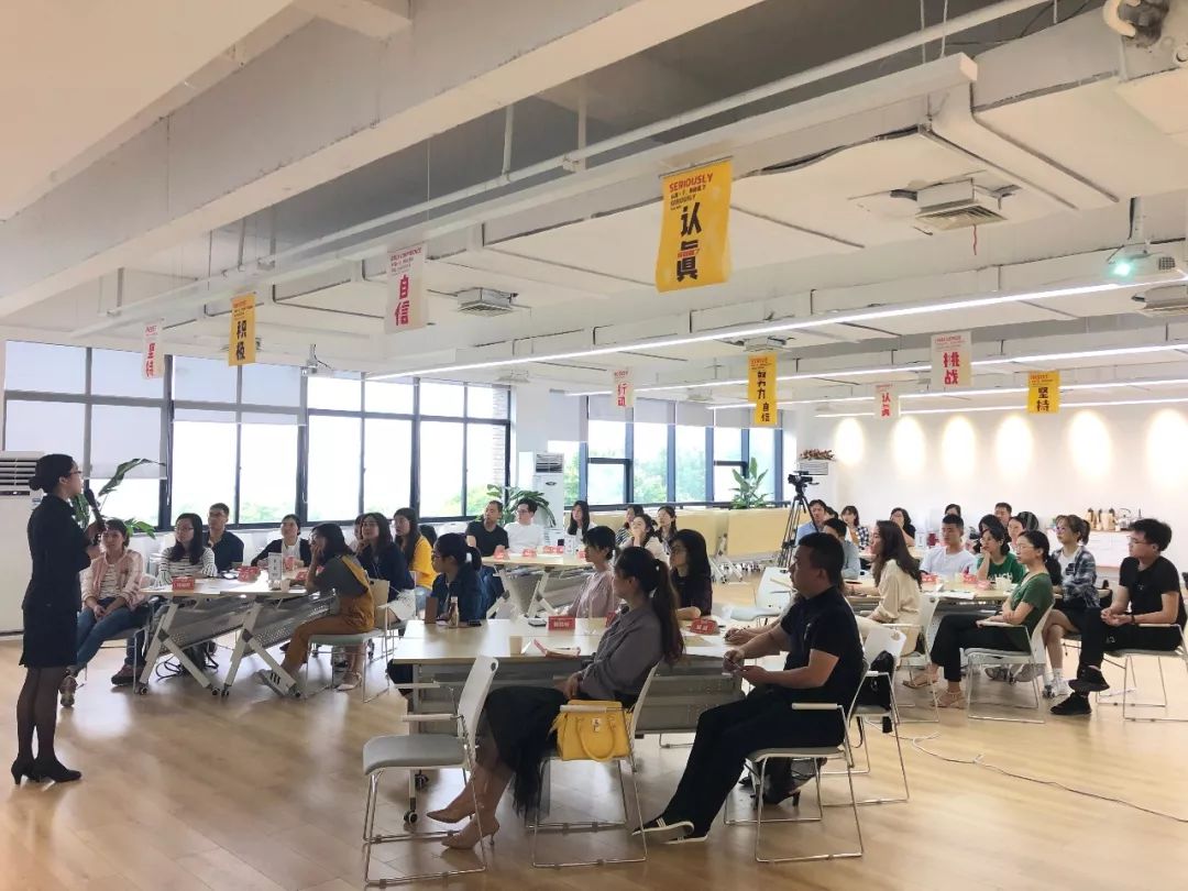 职场接待乘车礼仪视频_职场接待乘车礼仪视频_职场接待乘车礼仪视频