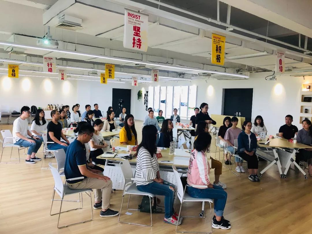 职场接待乘车礼仪视频_职场接待乘车礼仪视频_职场接待乘车礼仪视频