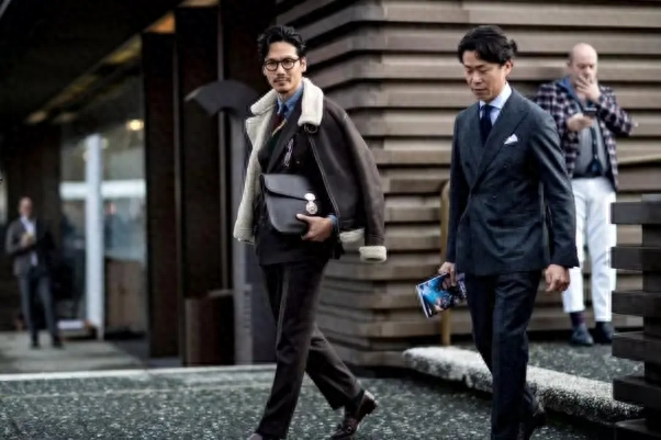 职场说话的技巧_职场说话技巧的书籍_职场说话技巧推荐书籍