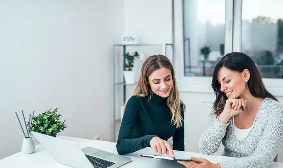 中国女性职业与幸福感调查报告,你了解多少?(图1) 职场调查女性报告健康问题_职场调查女性报告健康怎么写_职场女性健康调查报告