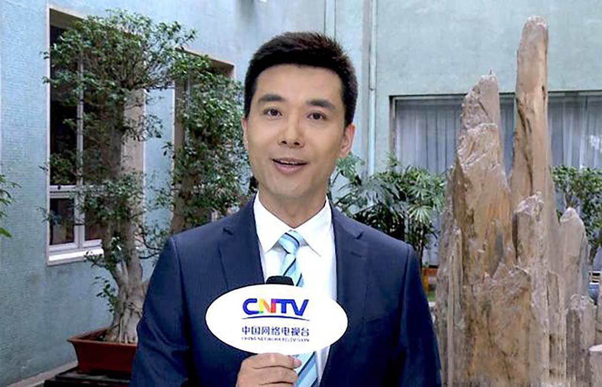 郭志坚:《新闻联播》里的“小鲜肉”(图1) 央视女主播欧阳夏丹转行干啥了_电视台主持人欧阳夏丹_央视主播欧阳夏丹简历