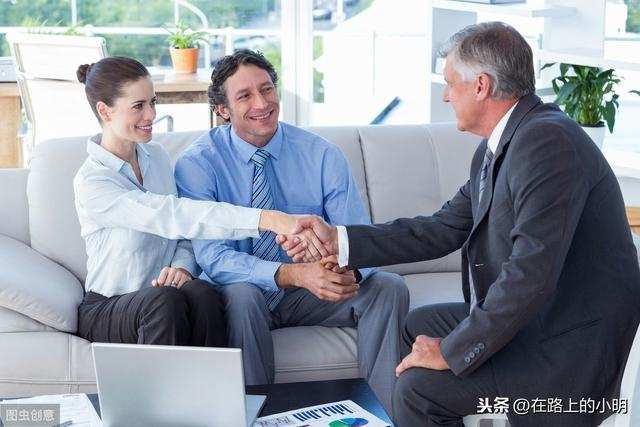 最基本的职场礼仪有以下三个原则,你知道吗?(图2) 职场礼仪基本要求有哪些_职场礼仪基本要求是什么_职场礼仪的基本要求