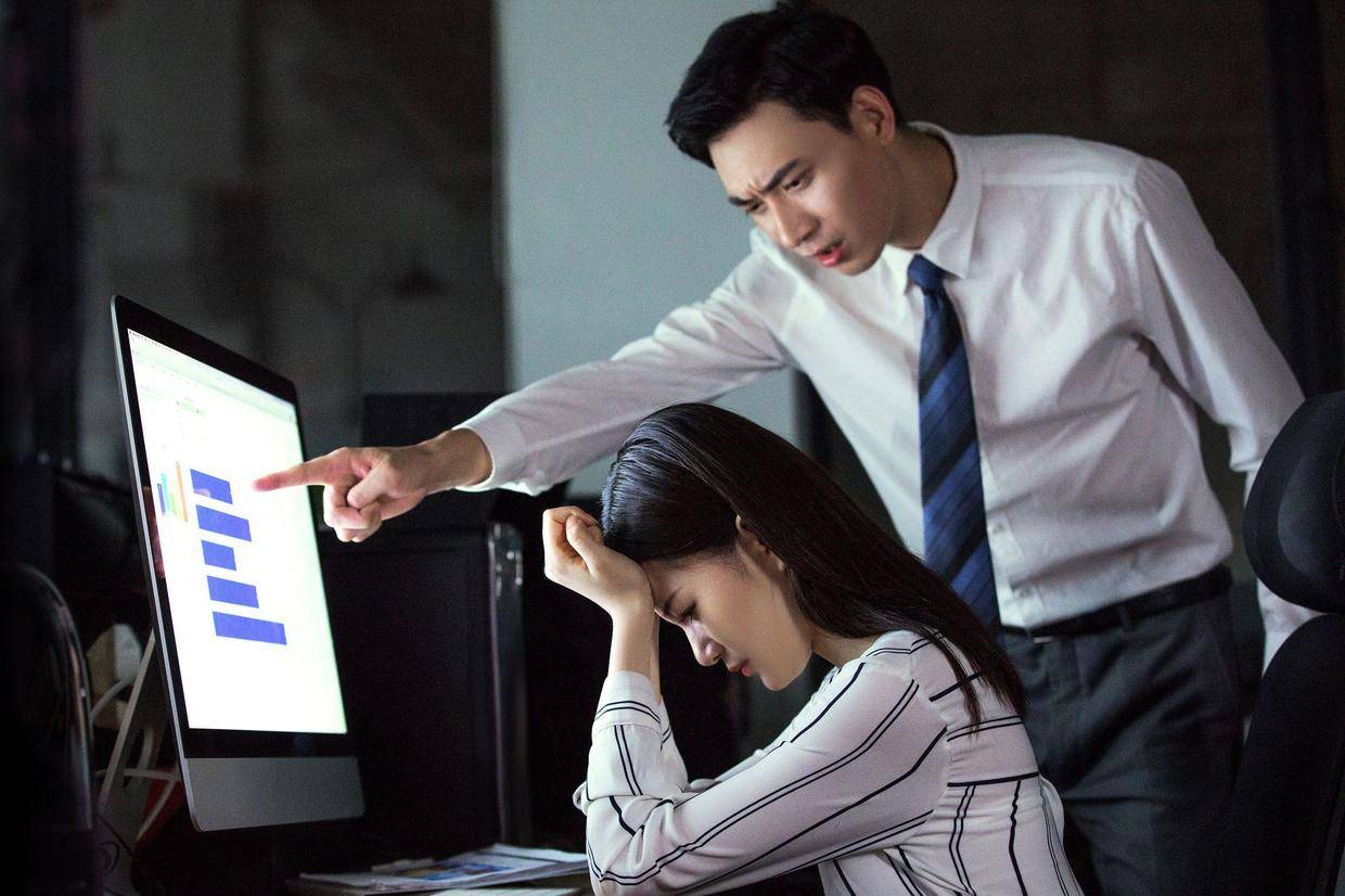 职场新人压力很大怎么办_职场新人报到对前辈的压力_新人去职场