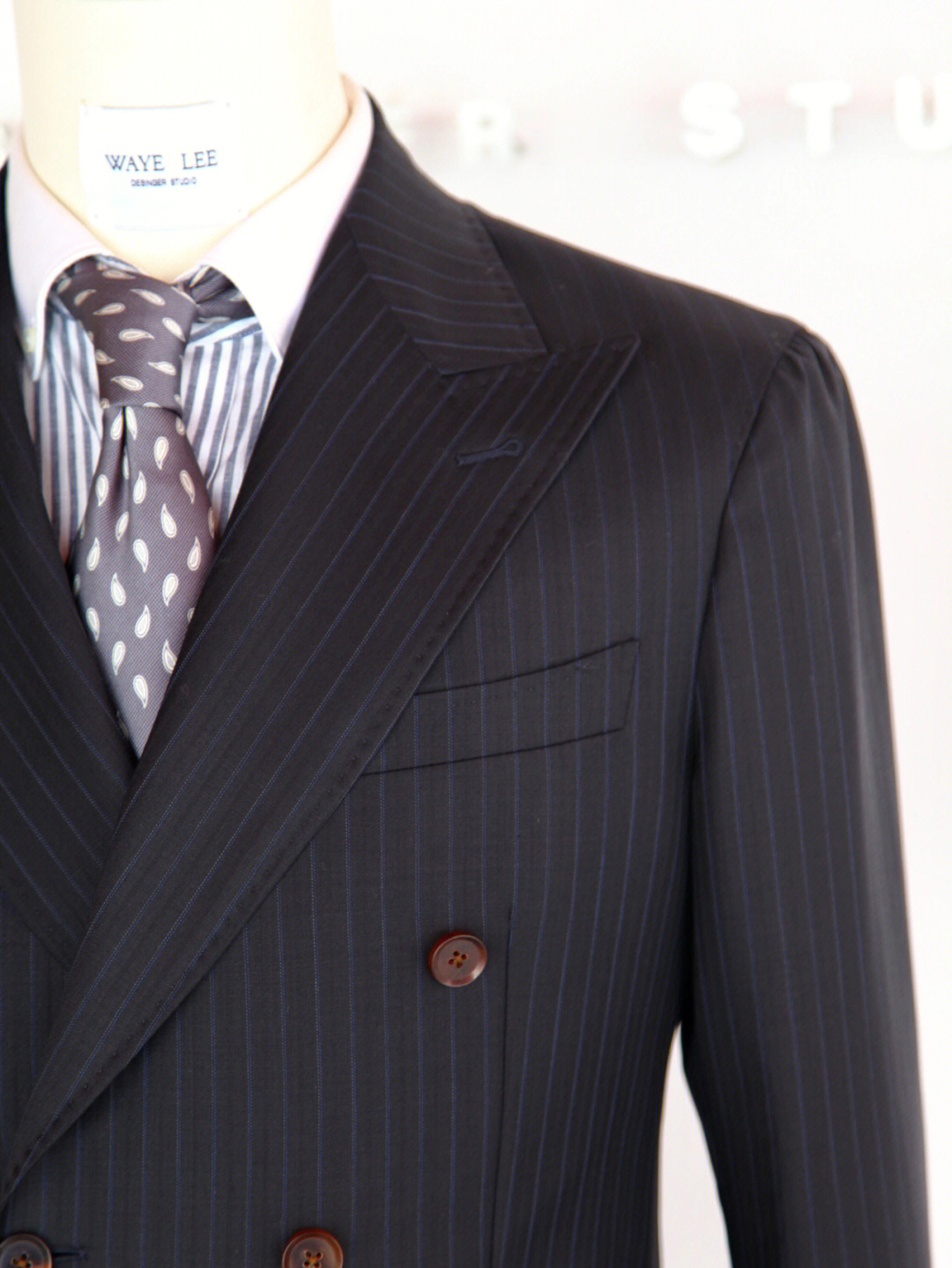 职场穿衣指南:如何应对场合所用的男士着装?(图1) 职场男士着装_男士职场着装禁忌_职场男性的着装要求