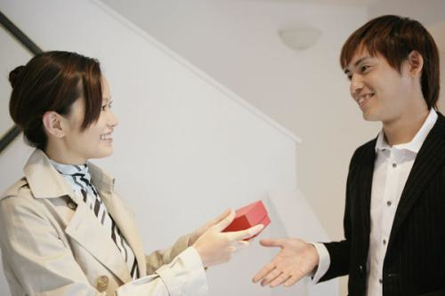 职场新人礼物送什么好_职场新人礼物_职场新人礼物送什么好男生