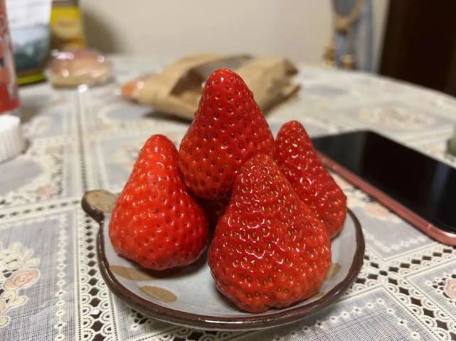 职场草莓族_职场植物_职场bbq